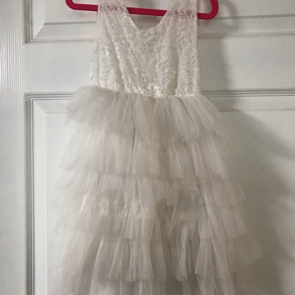 Girls’ lace and tulle dress, size 5.